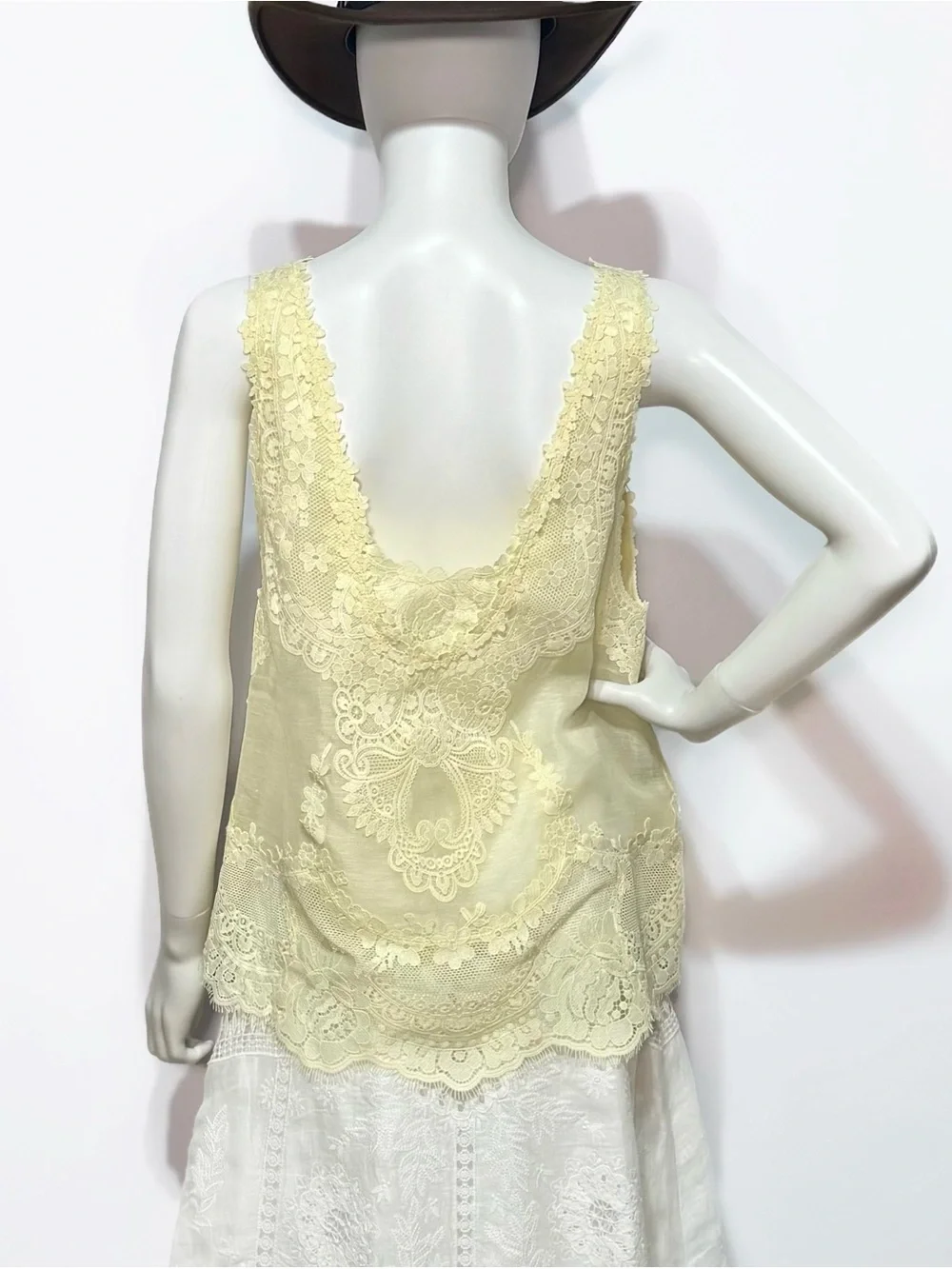 Zimmermann Boho pastel yellow lace top in linen | Size 1/S - Picture 6 of 9
